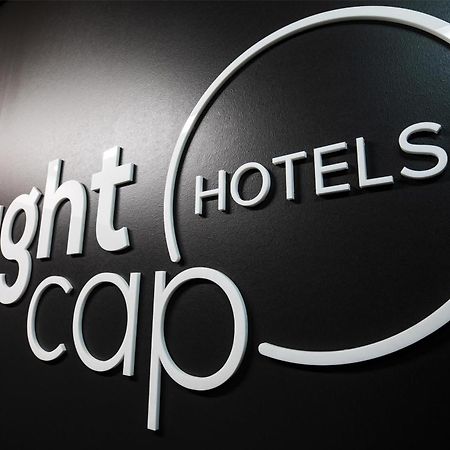 Nightcap At Fairfield Hotel Kültér fotó